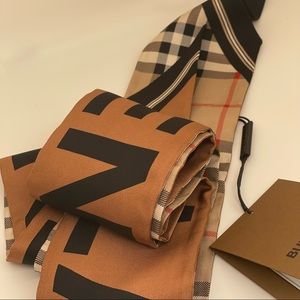 Burberry scarf
